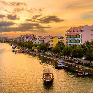 Lantana Riverside Hoi An
